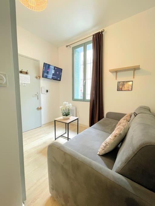 Mini-Studio De 10M² En Centre-Ville De بزييه المظهر الخارجي الصورة